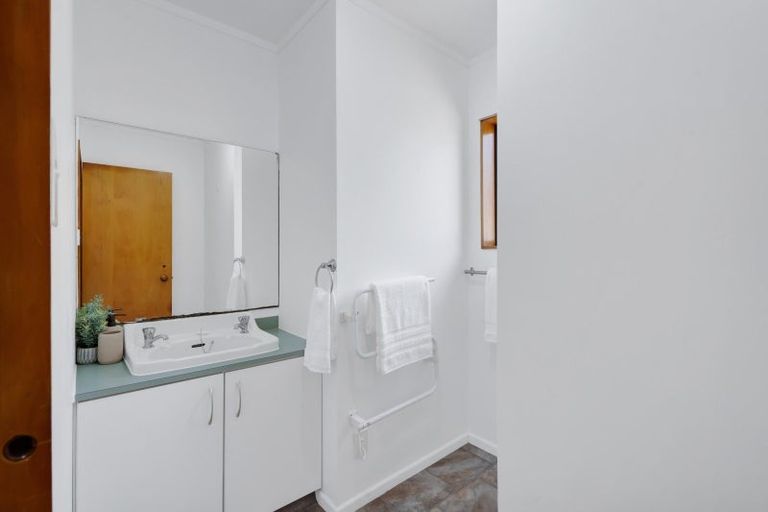 Photo of property in 263b Huatoki Street, Upper Vogeltown, New Plymouth, 4310