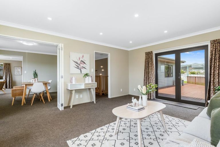 Photo of property in 5 The Top Gallant, Whitby, Porirua, 5024