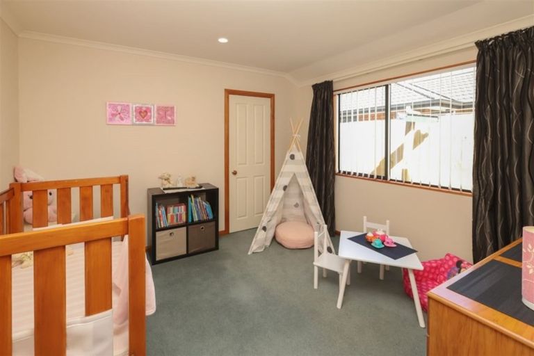 Photo of property in 38 Farnborough Drive, Nawton, Hamilton, 3200