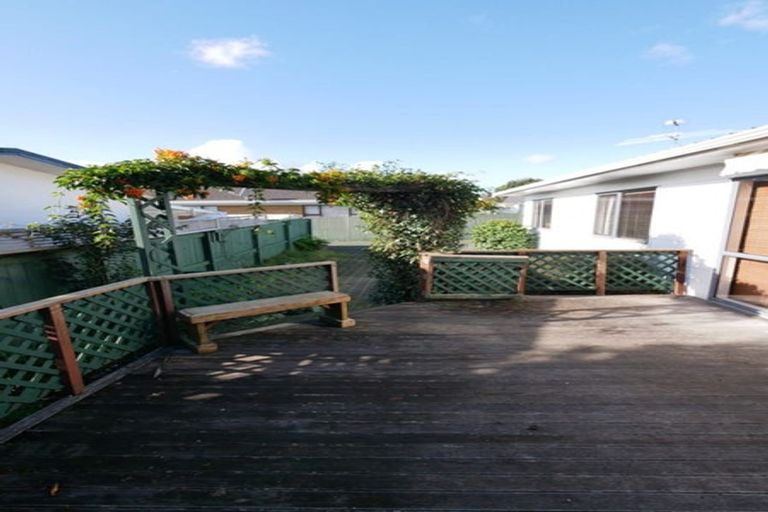 Photo of property in 2/52 Youngs Road, Papakura, 2110