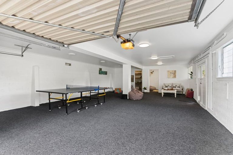 Photo of property in 29 Hebron Road, Waiake, Auckland, 0630