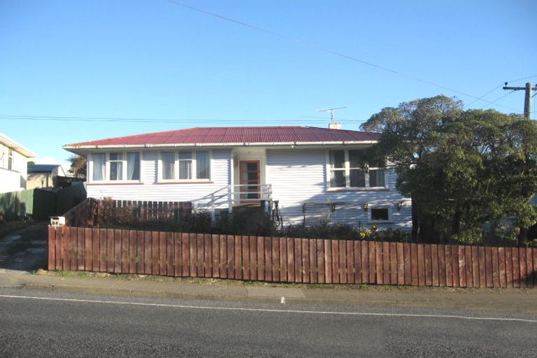 Photo of property in 84 Champion Street, Cannons Creek, Porirua, 5024
