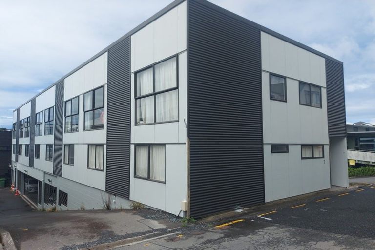 Photo of property in 5/7 Hall Avenue, Newtown, Wellington, 6021