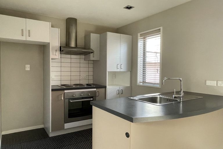 Photo of property in 3/4 Taramea Place, Addington, Christchurch, 8024