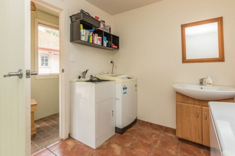 Photo of property in 10 Miller Street, Otane, 4202