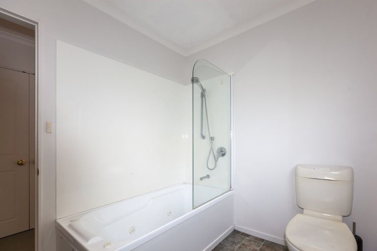 Photo of property in 118a Seaview Road, Paraparaumu Beach, Paraparaumu, 5032