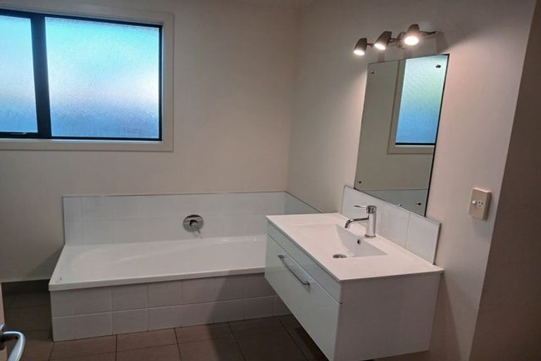 Photo of property in 18a Pirie Street, Palmerston North, 4410