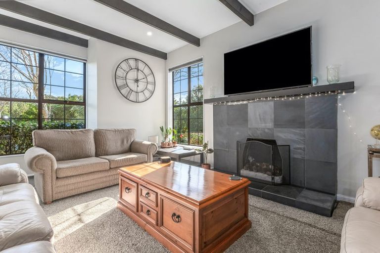 Photo of property in 16 Solander Place, Whitby, Porirua, 5024