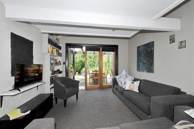 Photo of property in 79 Colombo Street, Somerfield, Christchurch, 8023