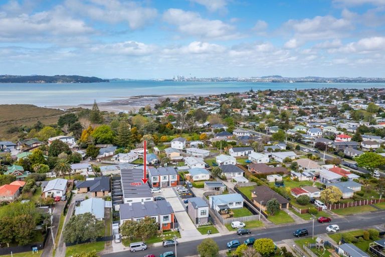 Photo of property in 9/5 Hikurangi Street, Te Atatu Peninsula, Auckland, 0610
