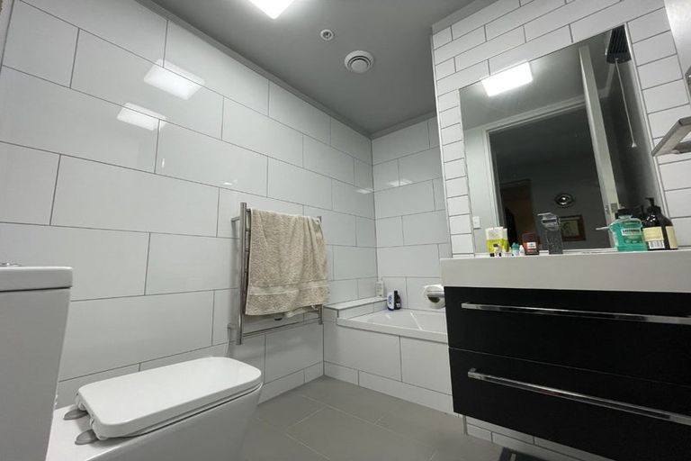 Photo of property in Detroit Apartments, 210/181u Tasman Street, Mount Cook, Wellington, 6021