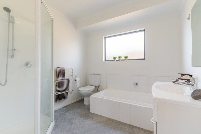 Photo of property in 23 Charles Street, Carterton, 5713