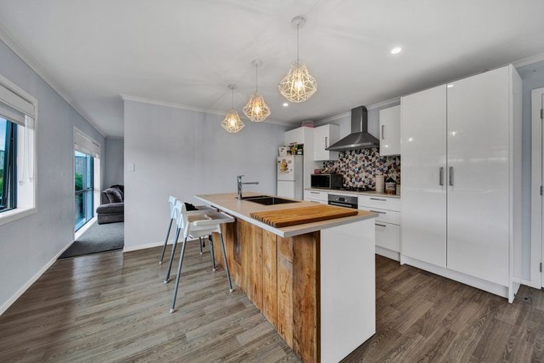 Photo of property in 7 Nikau Place, Hawera, 4610