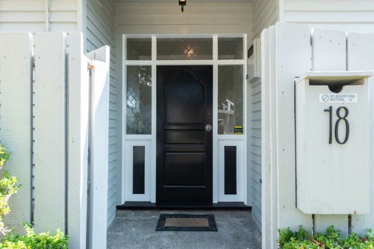 Photo of property in 18 Carrington Street, Mount Cook, Wellington, 6021