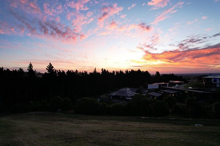 Photo of property in 16 Kahiwi Place, Kennedys Bush, Christchurch, 8025