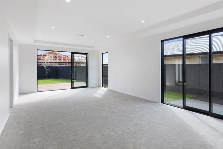 Photo of property in 32 Fearne Drive, Woodend, 7610