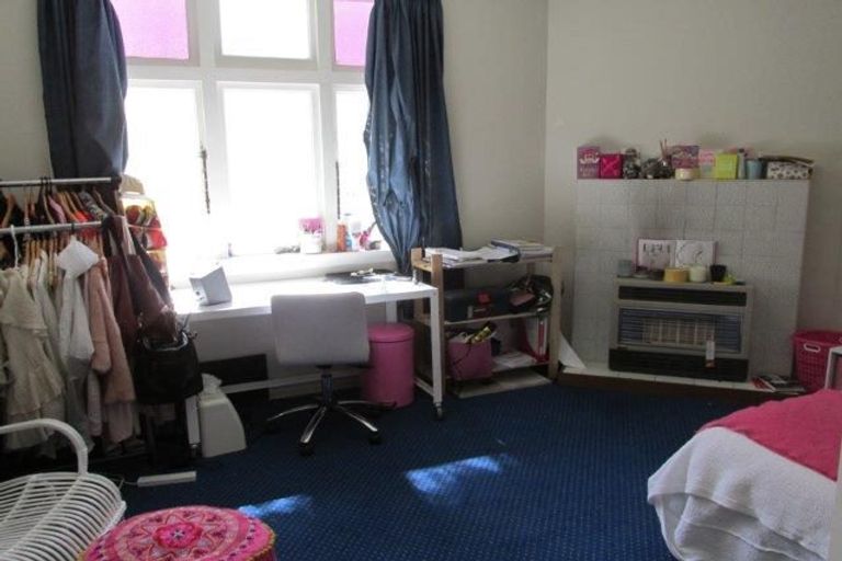 Photo of property in 15 Hankey Street, Mount Cook, Wellington, 6011