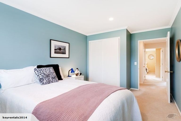 Photo of property in 2a Redwood Street, Elderslea, Upper Hutt, 5018