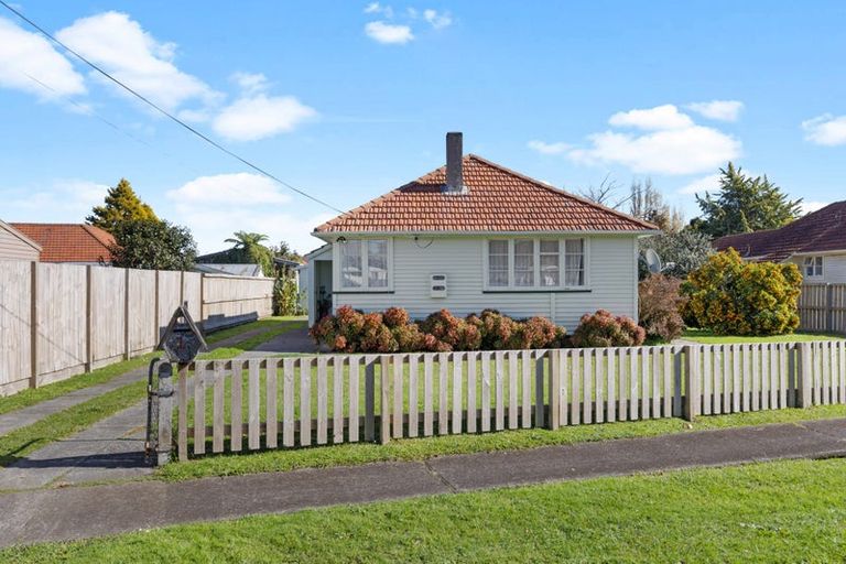 Photo of property in 1 Chapman Crescent, Morrinsville, 3300