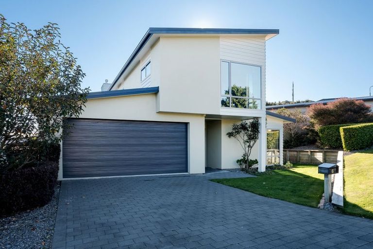 Photo of property in 6 Sumner Terrace, Aotea, Porirua, 5024