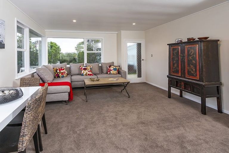 Photo of property in 2/357 Pakuranga Road, Pakuranga Heights, Auckland, 2010