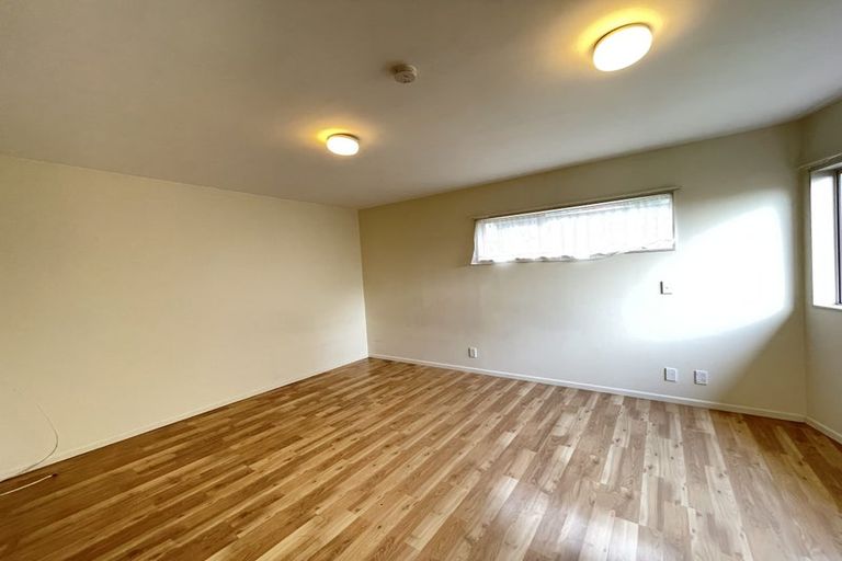 Photo of property in 14a Cypress Place, Sunnynook, Auckland, 0620