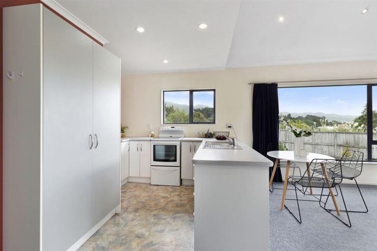 Photo of property in 43a Apple Terrace, Ranui, Porirua, 5024