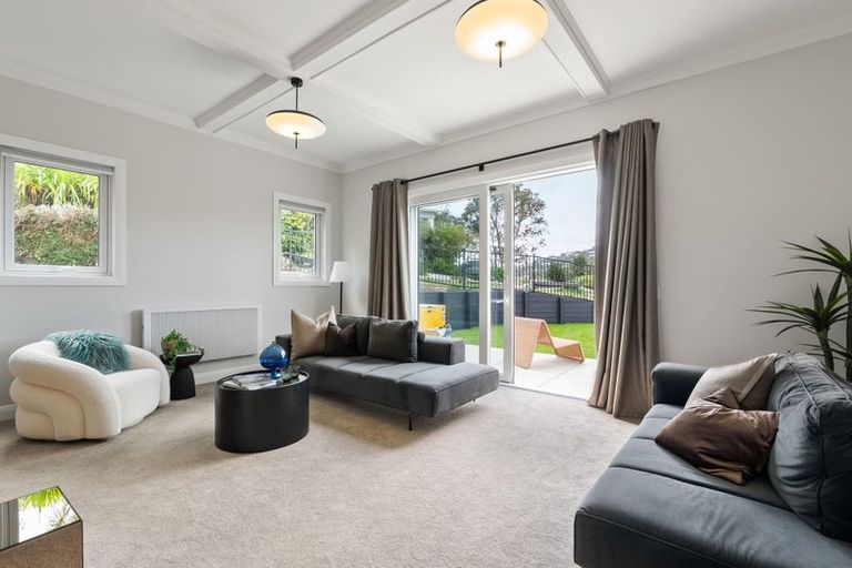 Photo of property in 1 Seaforth Terrace, Karori, Wellington, 6012