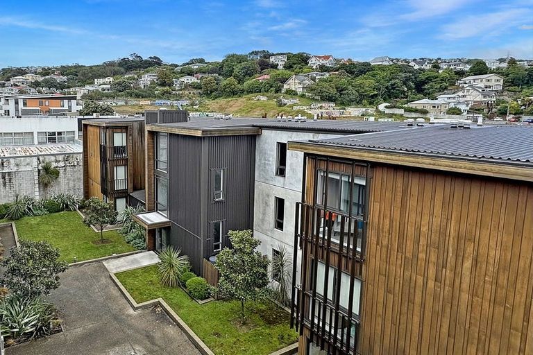 Photo of property in Vedado Apartments, 206/41 Hopper Street, Mount Cook, Wellington, 6011