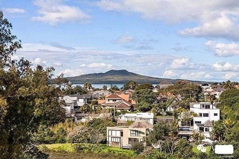 Photo of property in 3 Prospect Terrace, Milford, Auckland, 0620