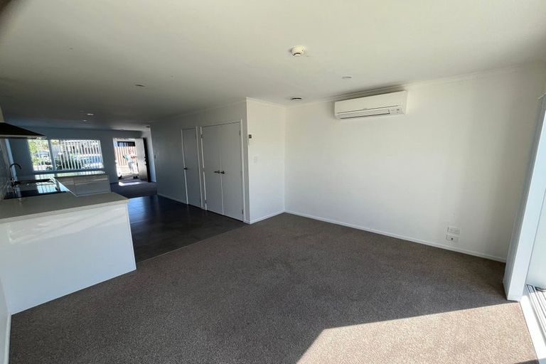 Photo of property in 1/67a Metcalfe Road, Ranui, Auckland, 0612