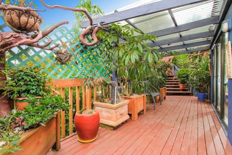 Photo of property in 39 Chamari Close, Titirangi, Auckland, 0604