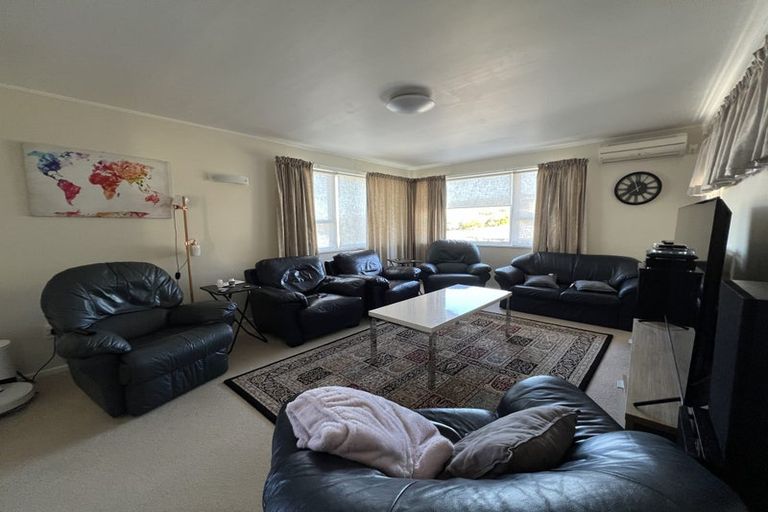 Photo of property in 10 Lomita Road, Johnsonville, Wellington, 6037