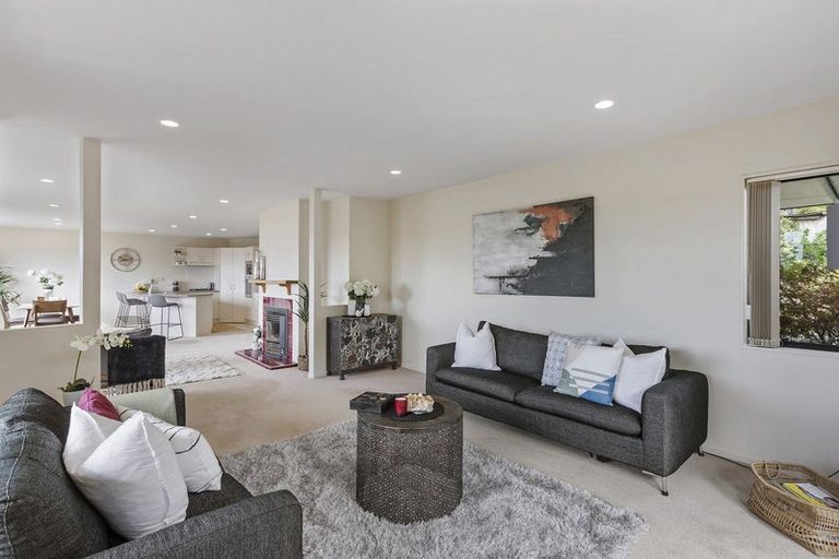 Photo of property in 59 Grovenor Drive, Orewa, 0931