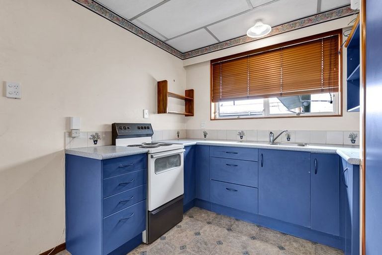 Photo of property in 2 Selwyn Street, Lower Vogeltown, New Plymouth, 4310