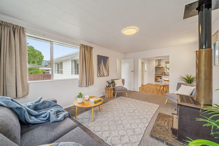 Photo of property in 30a Hudson Avenue, Ebdentown, Upper Hutt, 5018