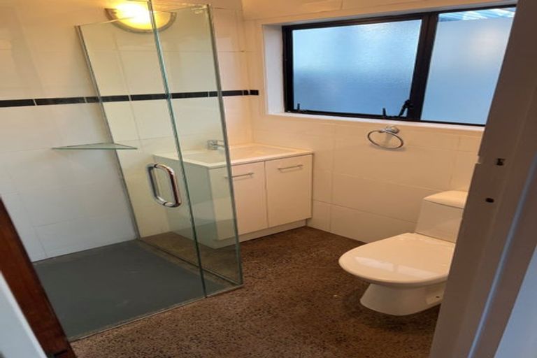 Photo of property in 2a Coniston Avenue, Te Atatu South, Auckland, 0610