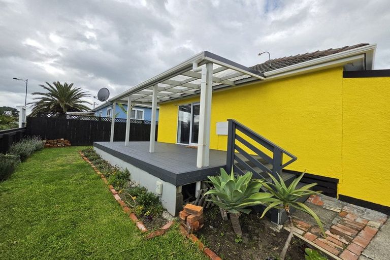 Photo of property in 31 Matai Street, Castlecliff, Whanganui, 4501