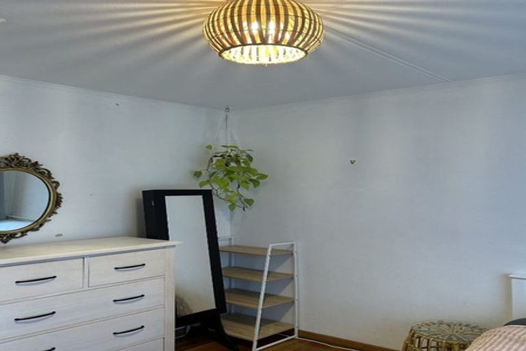 Photo of property in 43 Victoria Street, Carterton, 5713