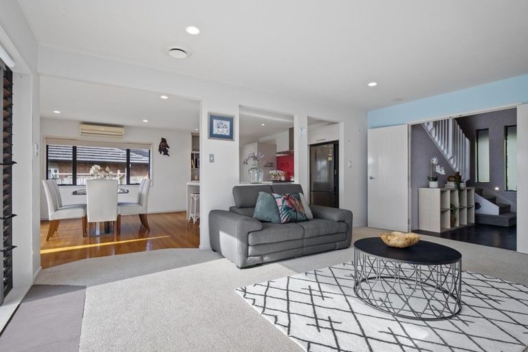 Photo of property in 107 Kitchener Road, Pukekohe, 2120