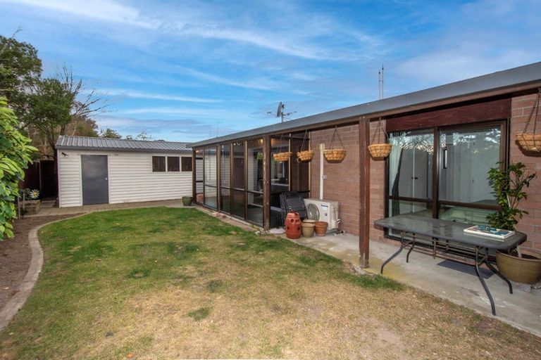 Photo of property in 2/74 Inwoods Road, Parklands, Christchurch, 8083