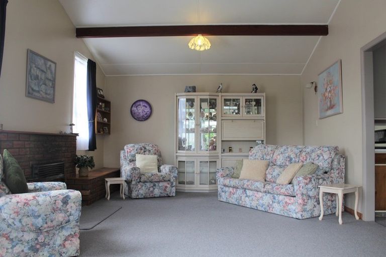 Photo of property in 127 Guy Street, Dannevirke, 4930