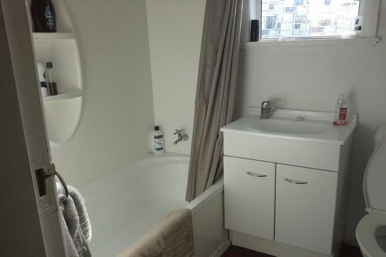 Photo of property in 83 Brooklands Road, Brooklands, New Plymouth, 4310