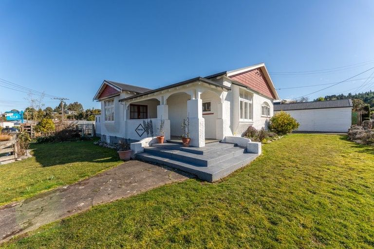 Photo of property in 26 Jollie Street, Geraldine, 7930