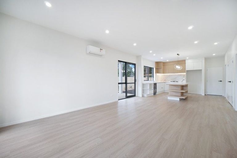 Photo of property in 37 Burberry Road, Karaka, Drury, 2578