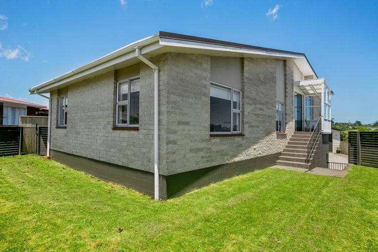 Photo of property in 57 Manu Crescent, Upper Vogeltown, New Plymouth, 4310