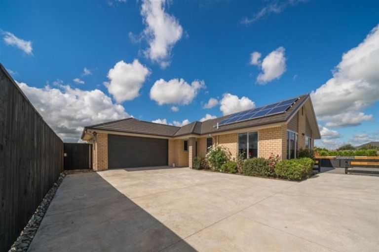 Photo of property in 16 Delamare Way, Rolleston, 7614