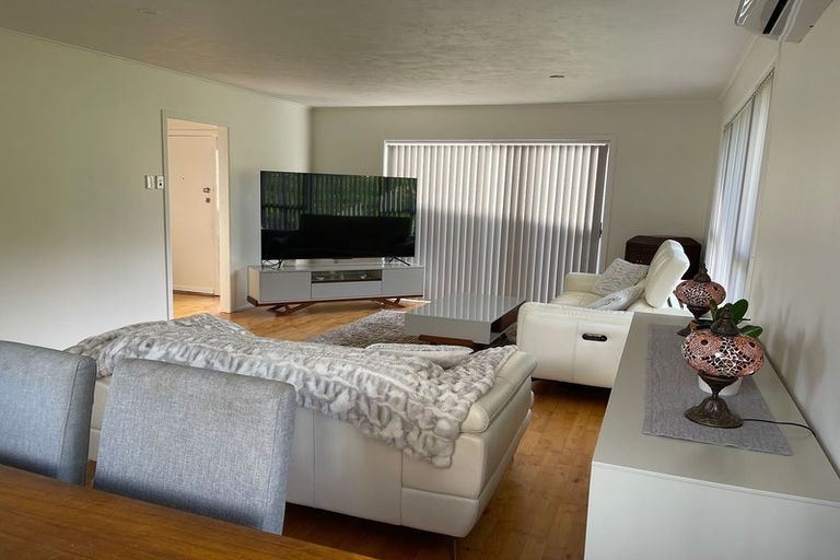 Photo of property in 42 Cyclarama Crescent, Massey, Auckland, 0614