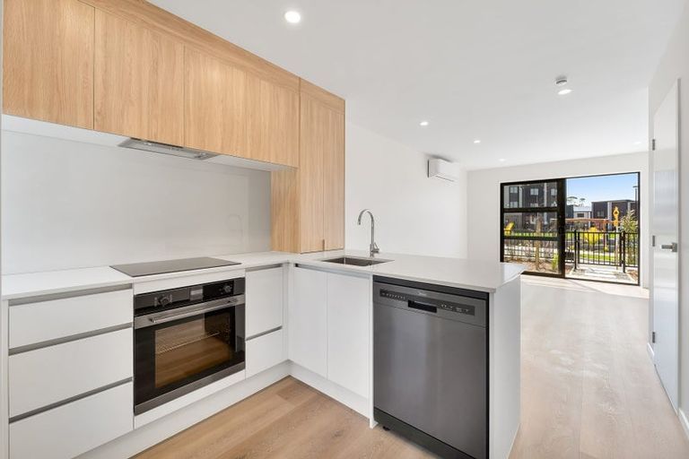 Photo of property in 81 Selo Street, Glen Eden, Auckland, 0602