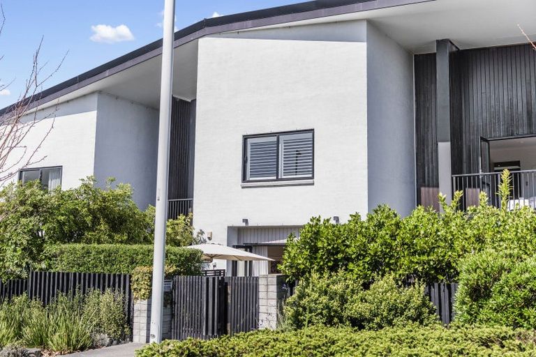 Photo of property in 39 Rangihina Road, Hobsonville, Auckland, 0616